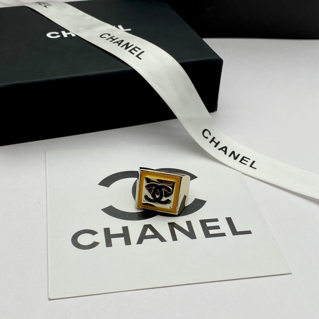 14C580JDE Stylish and high quality Earrings