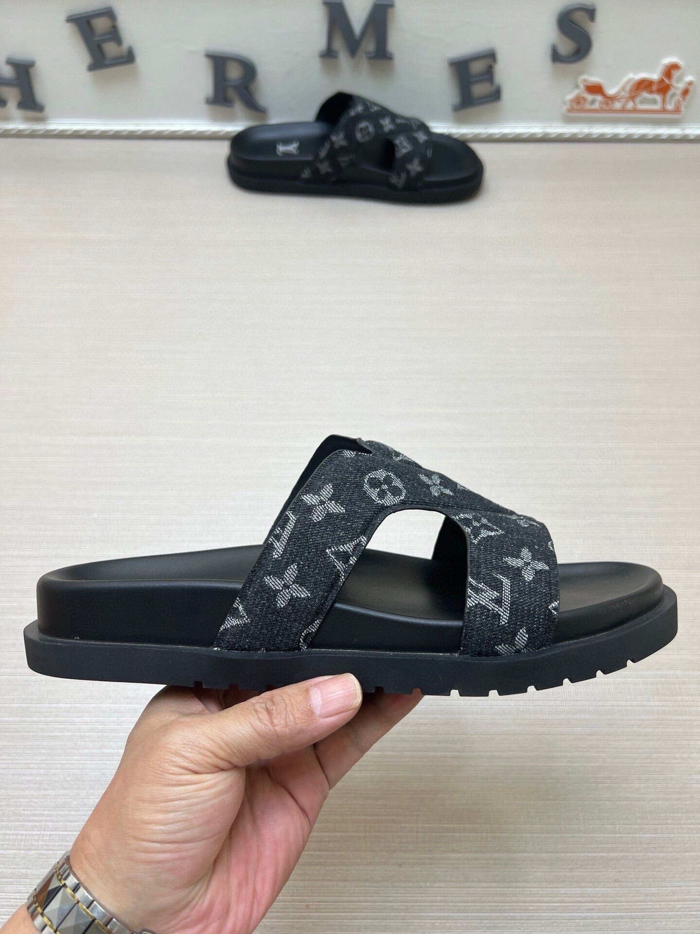 5LE226ZDE Stylish Slippers