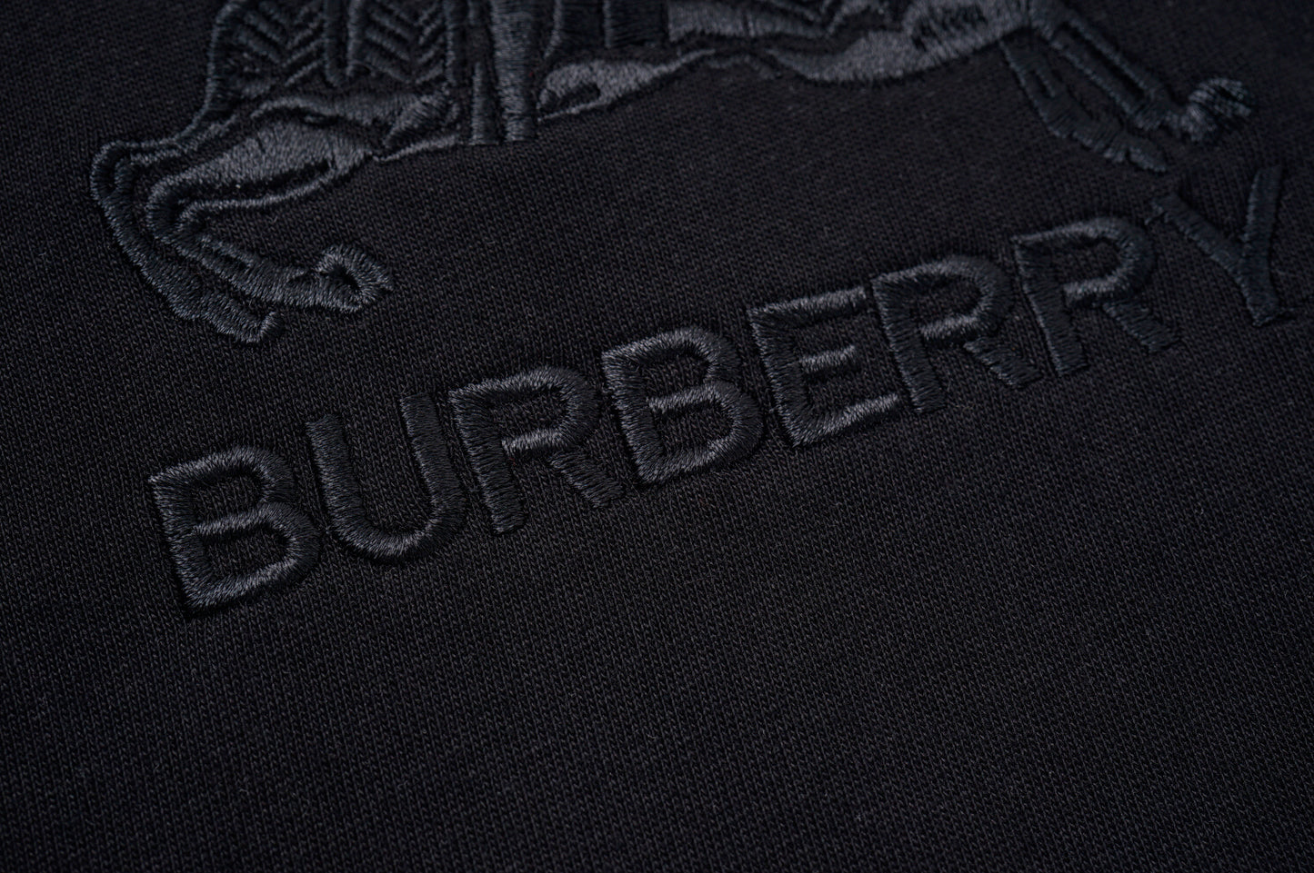 125WR26UDE Stylish T-shirts