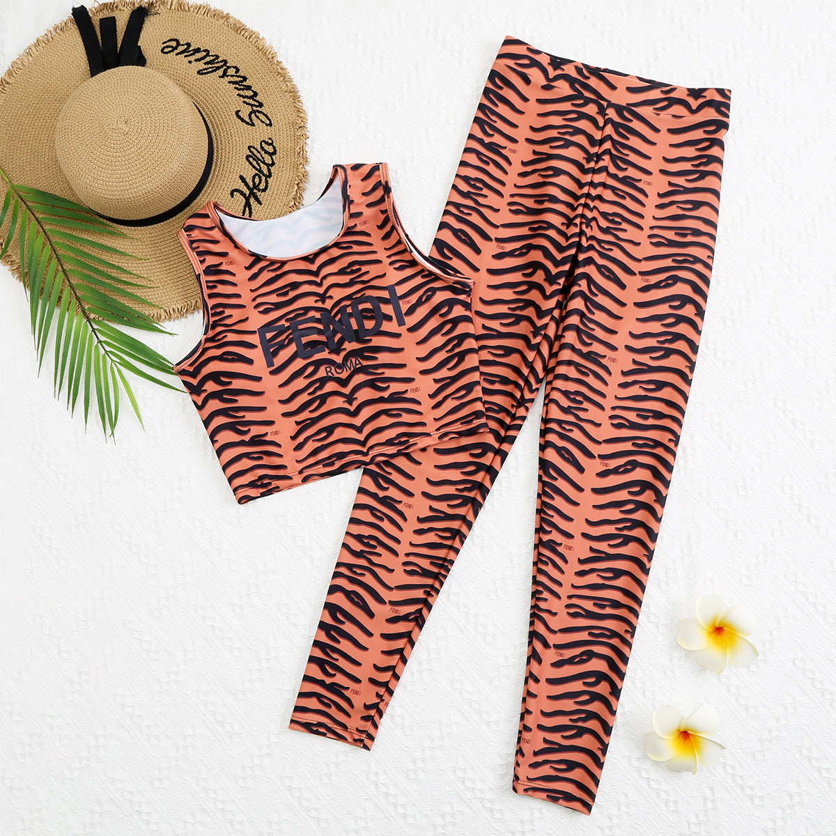 14F84YDE Stylish Long sleeve swimsuit