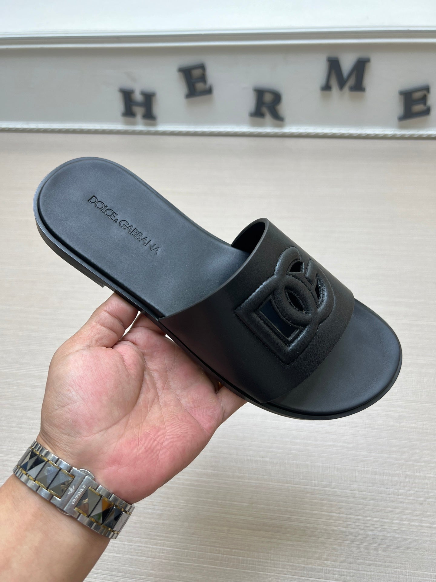 54A63ZDE Stylish slippers