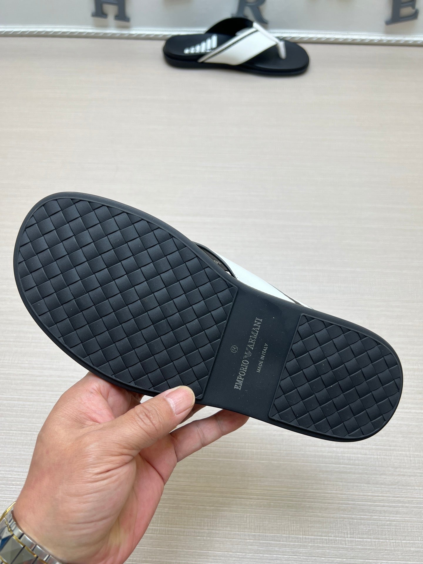 54A103ZDE Stylish slippers