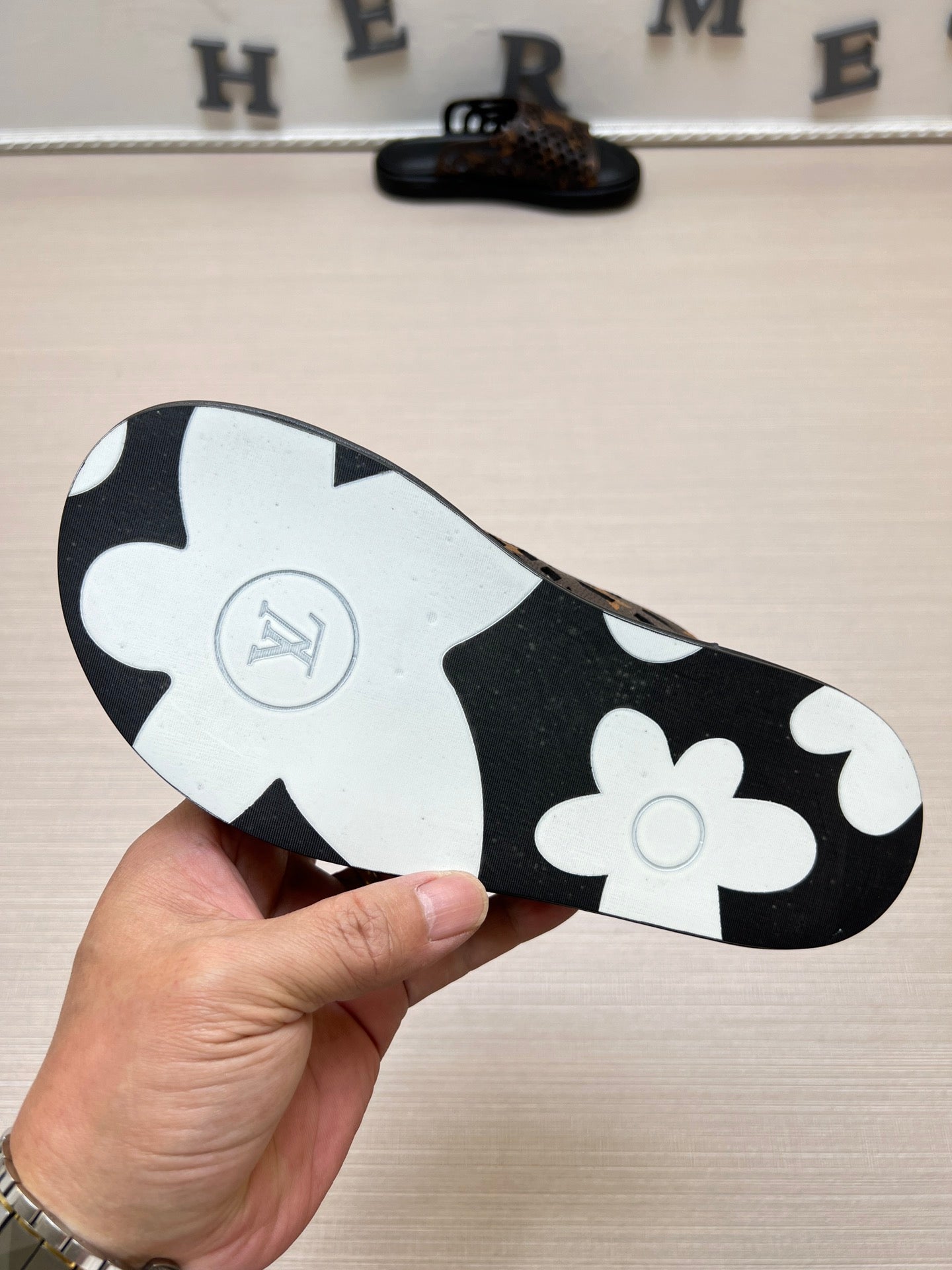 54E83ZDE Stylish slippers