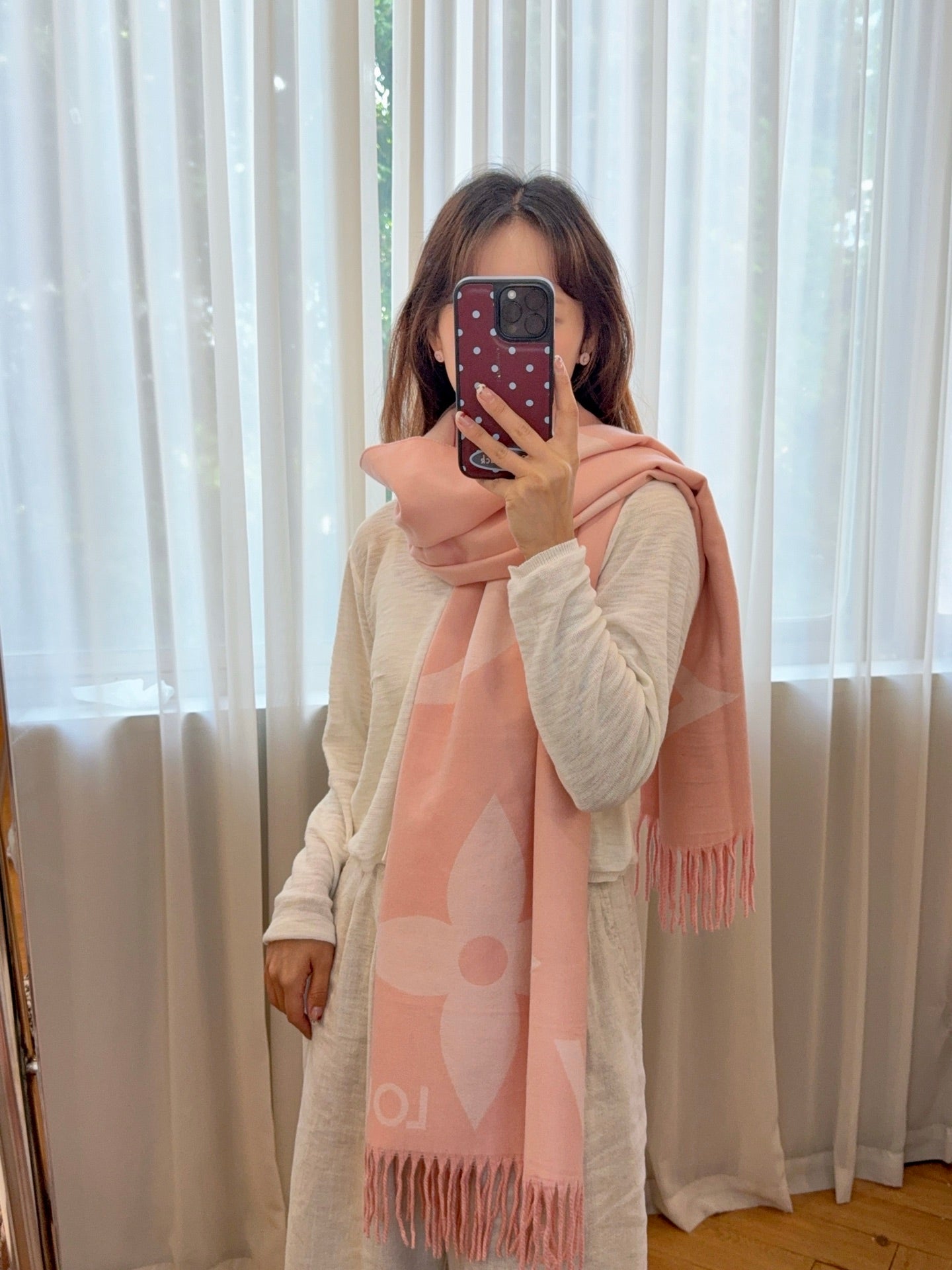 185ZE66WDE Stylish Winter Scarves