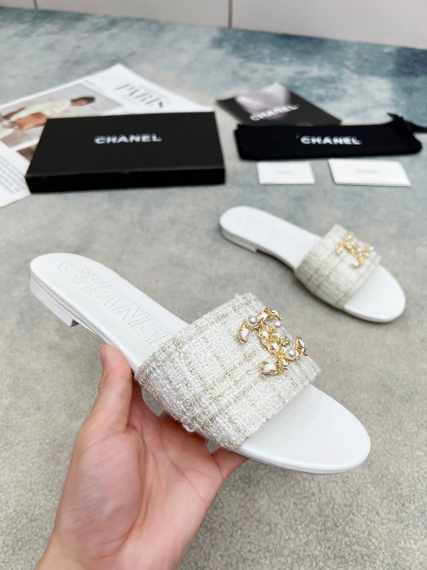 255QC21ZDE Stylish leather shoes