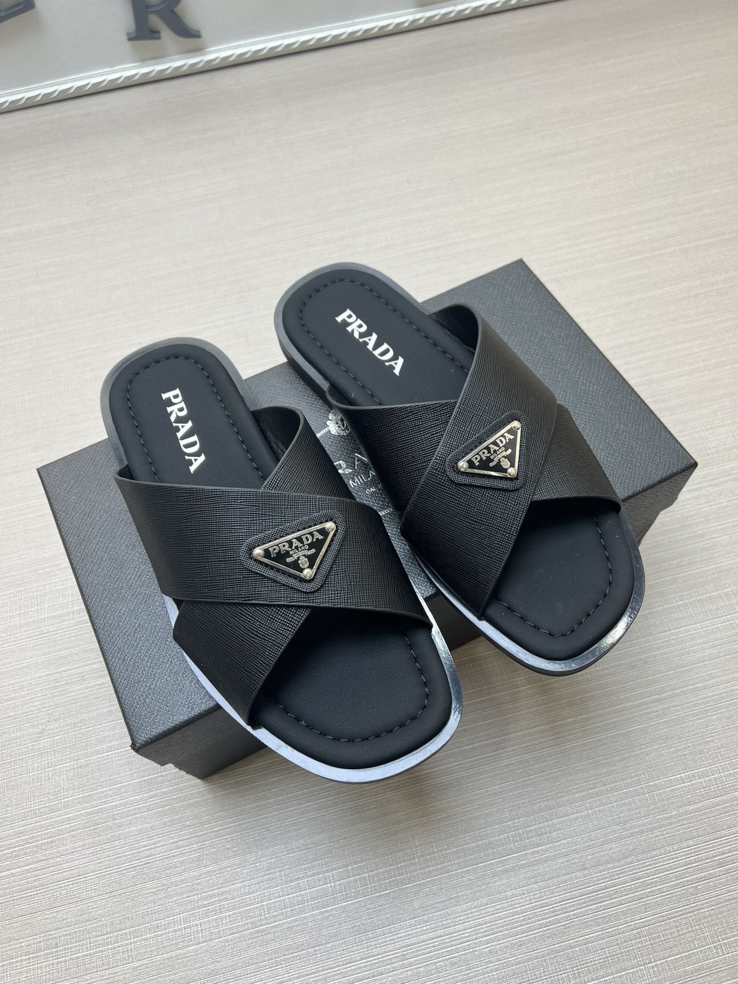 54PD71ZDE Stylish slippers