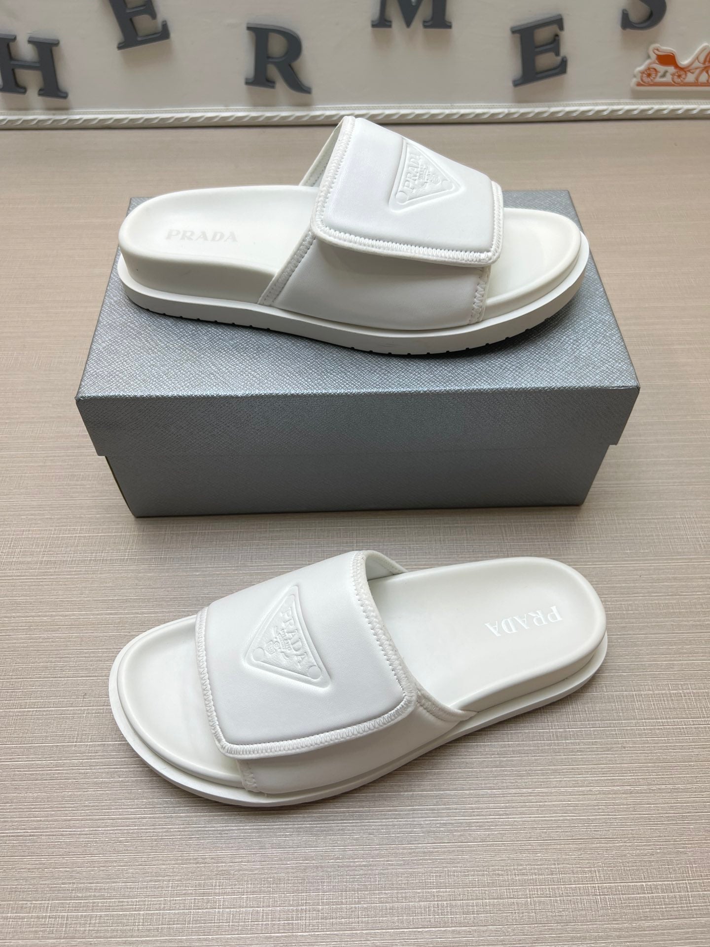 54PD6ZDE Stylish slippers