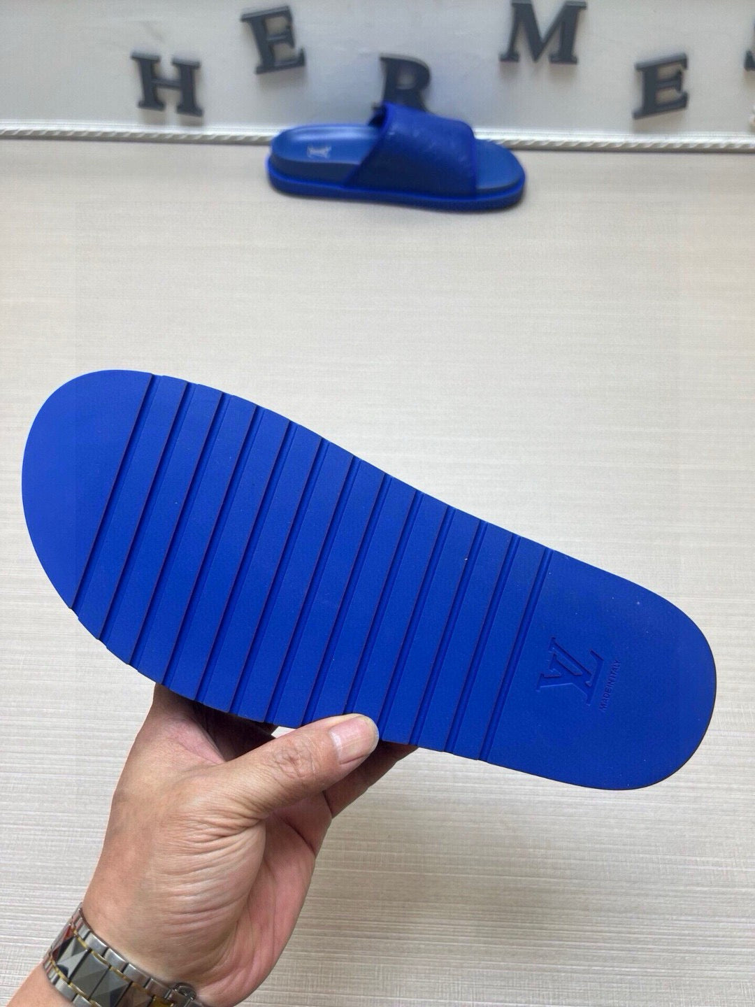 5QE5ZDE Stylish Slippers
