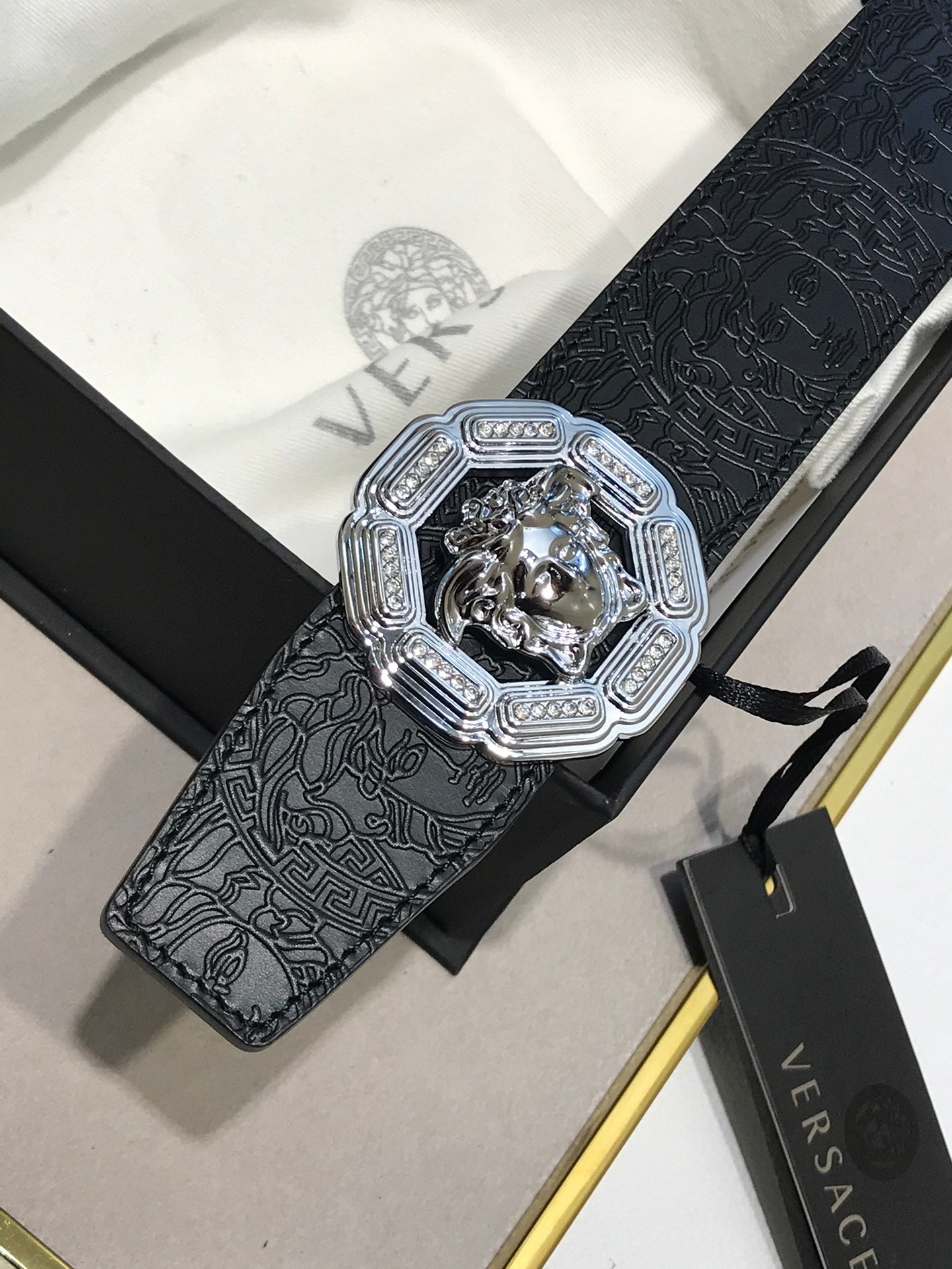 14V87PDE Stylish High quality belt With full package