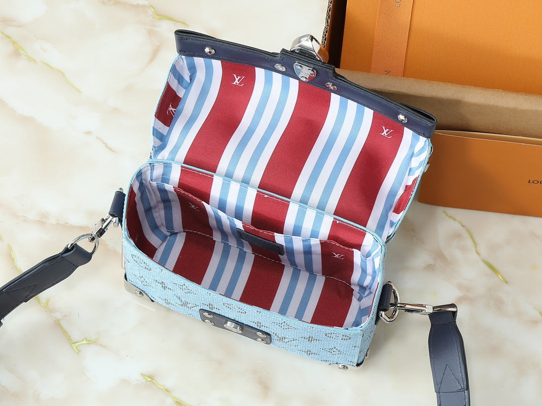 15RE47BDE Stylish leather bag