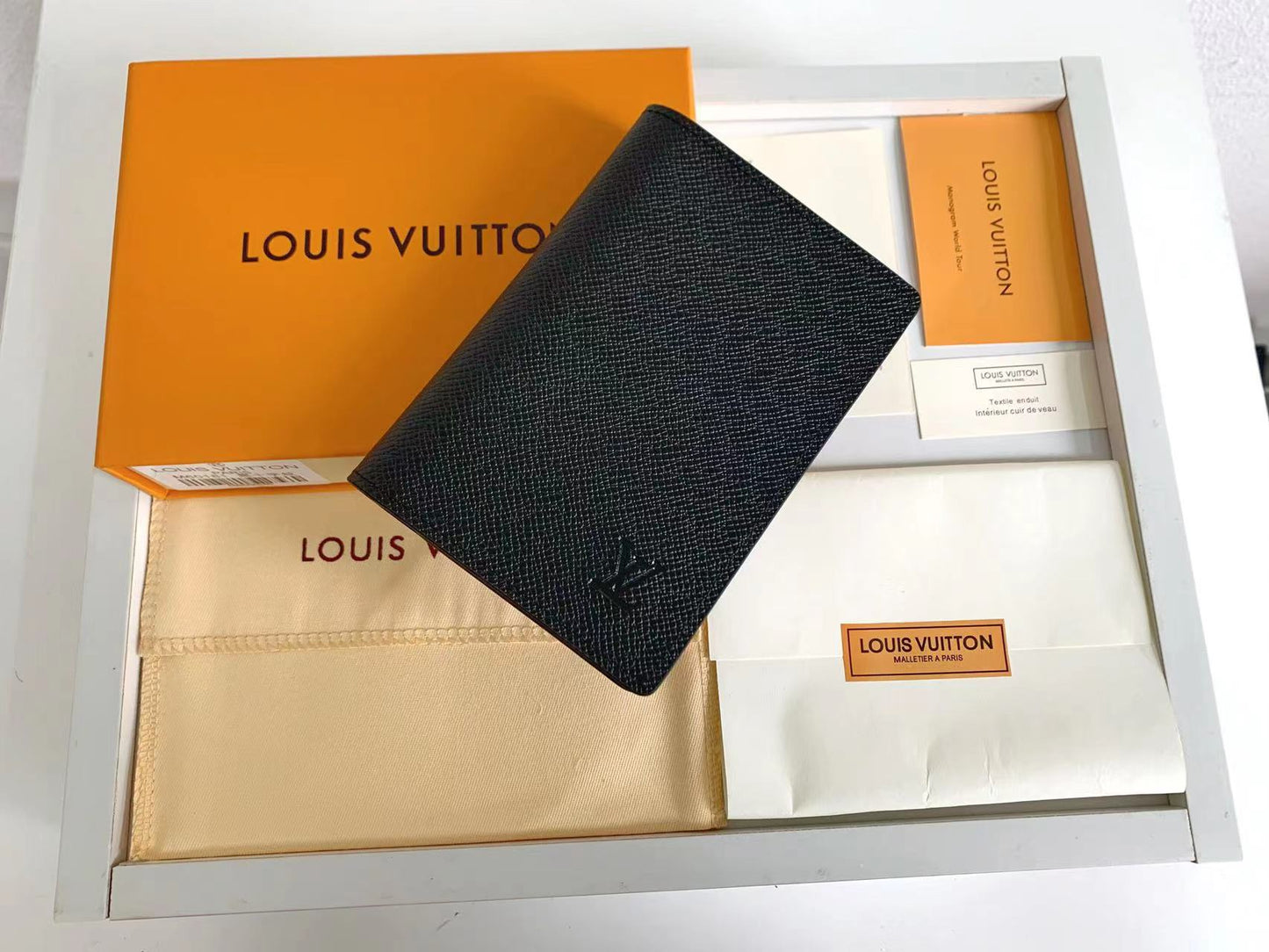 AE300BDE Stylish leather wallets