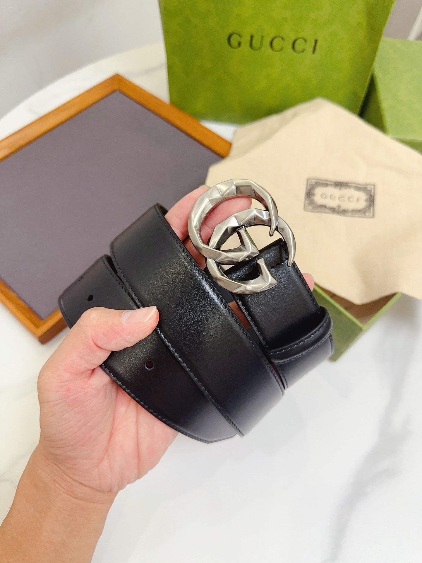 255RB13PDE Stylish High quality belt With full package