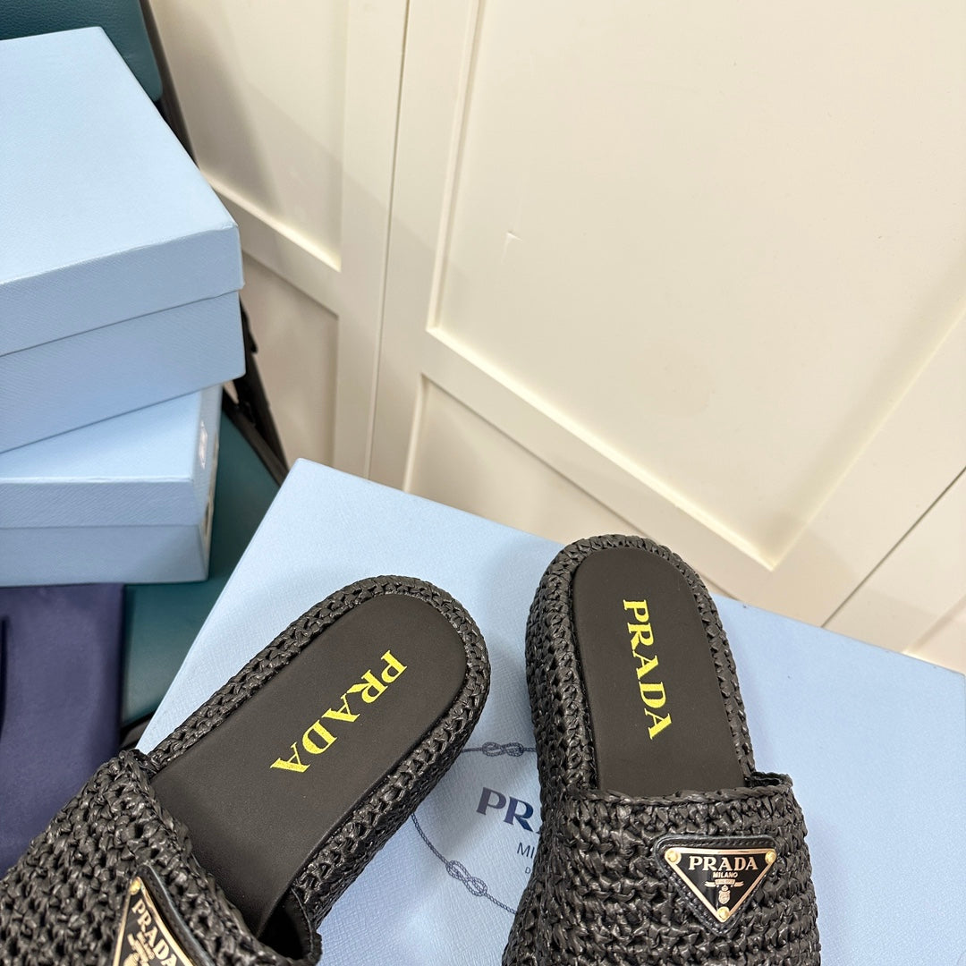 14PD27ZDE Stylish slippers