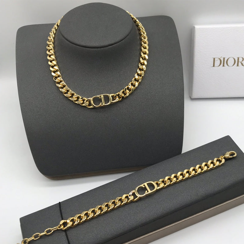 1D14XDE Stylish Bracelets