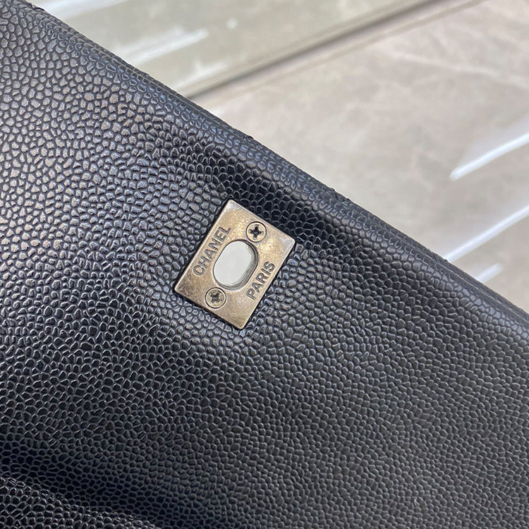 1E036BDE Stylish leather bag