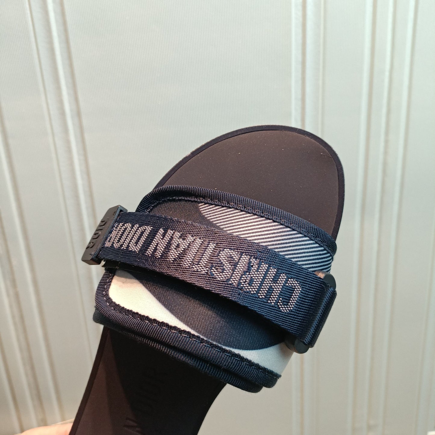 14D20ZDE Stylish Slippers