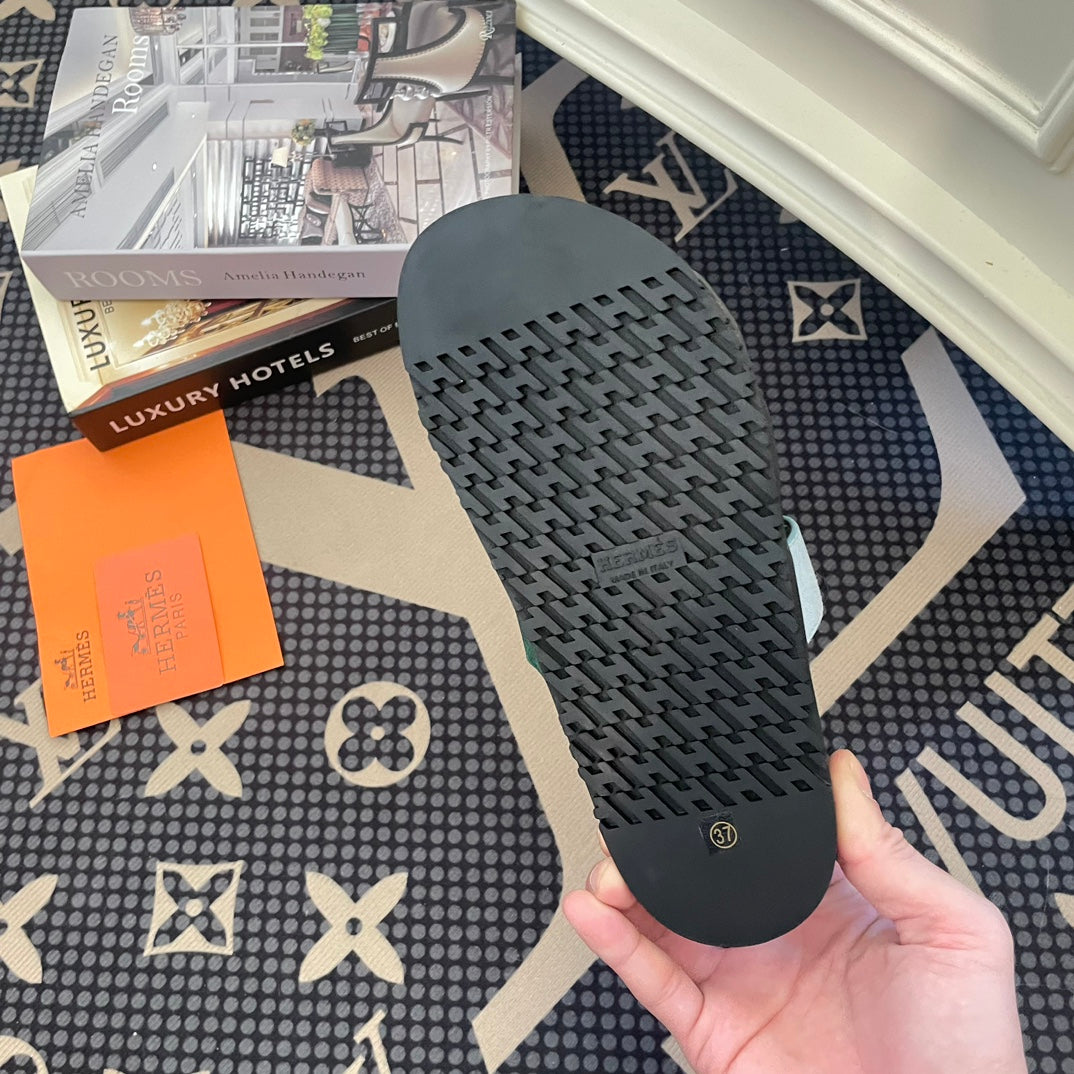14H2ZDE Stylish sandals