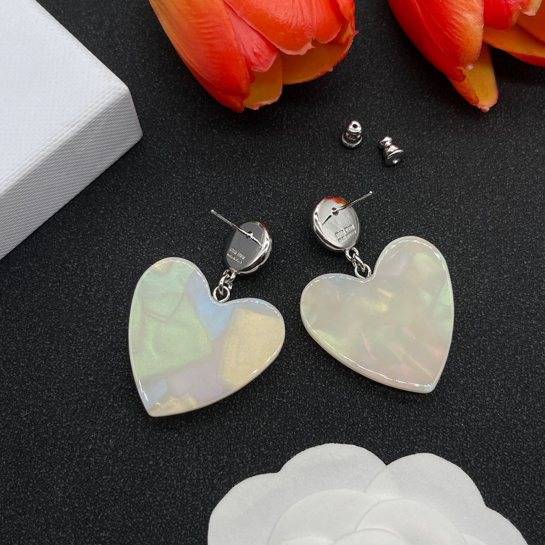 14A516EDE Stylish Earrings