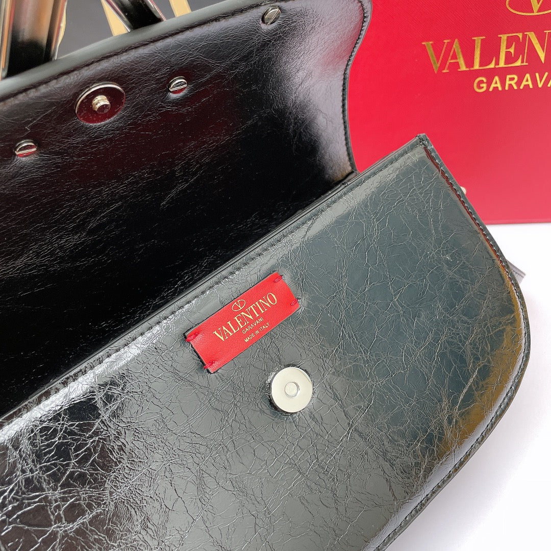 5A45BDE Stylish leather bag