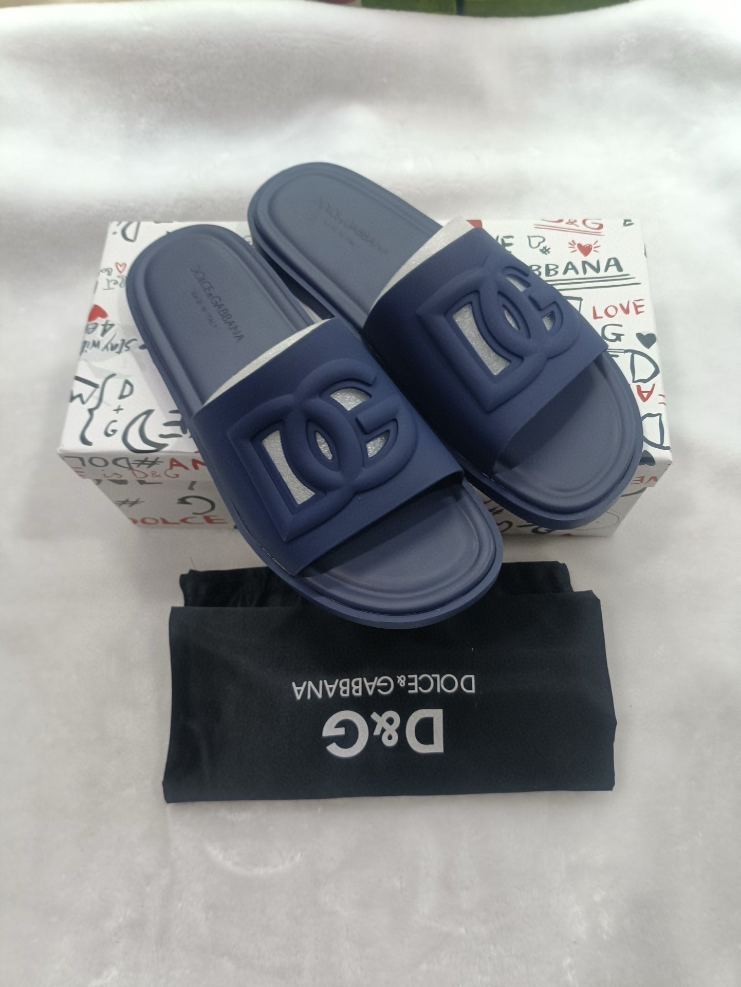 54A82ZDE Stylish slippers