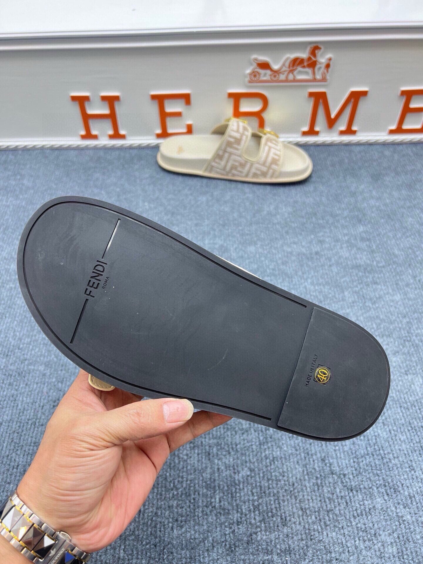 54F38ZDE Stylish slippers