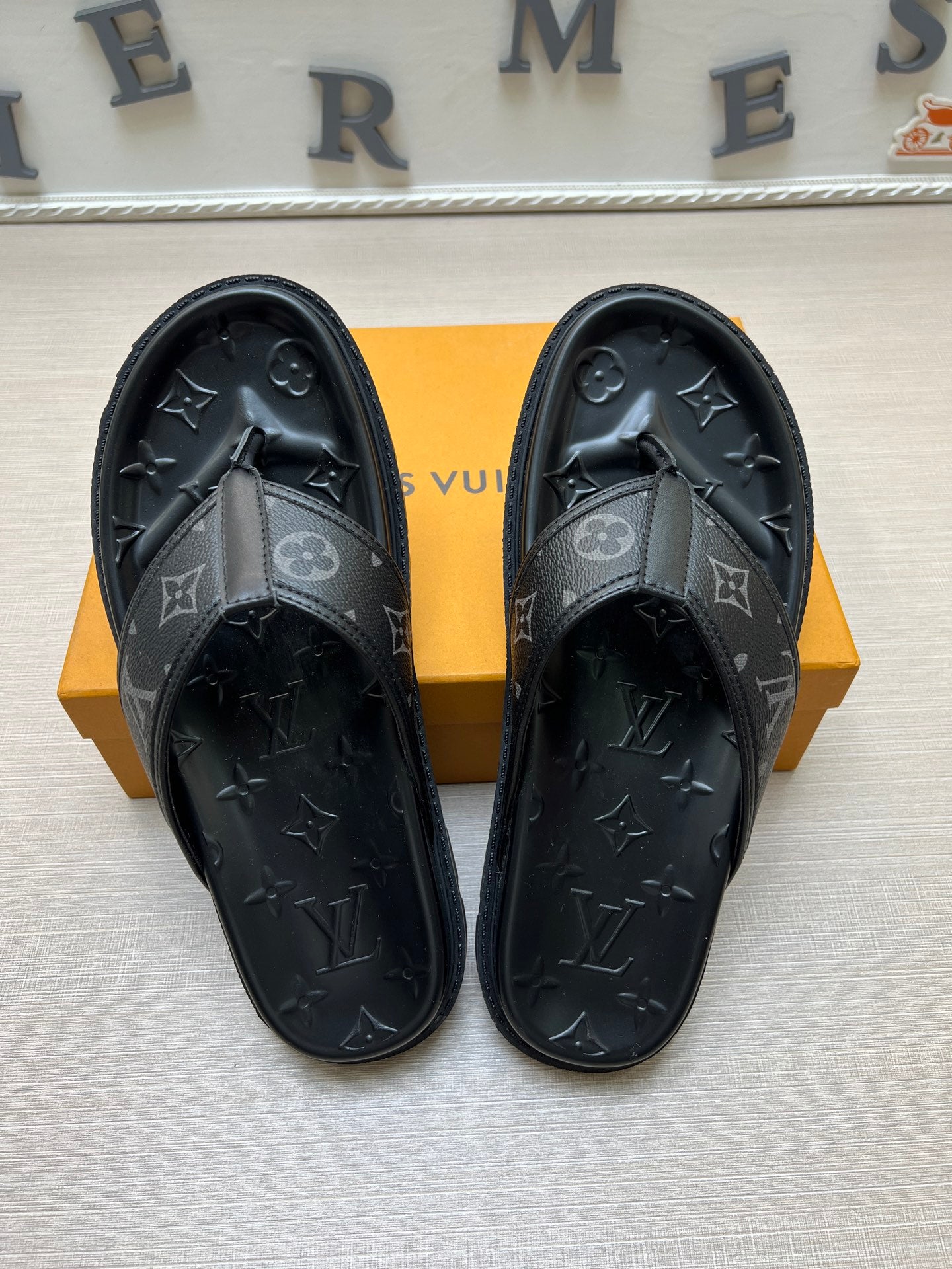 535ZE303ZDE Stylish Slippers
