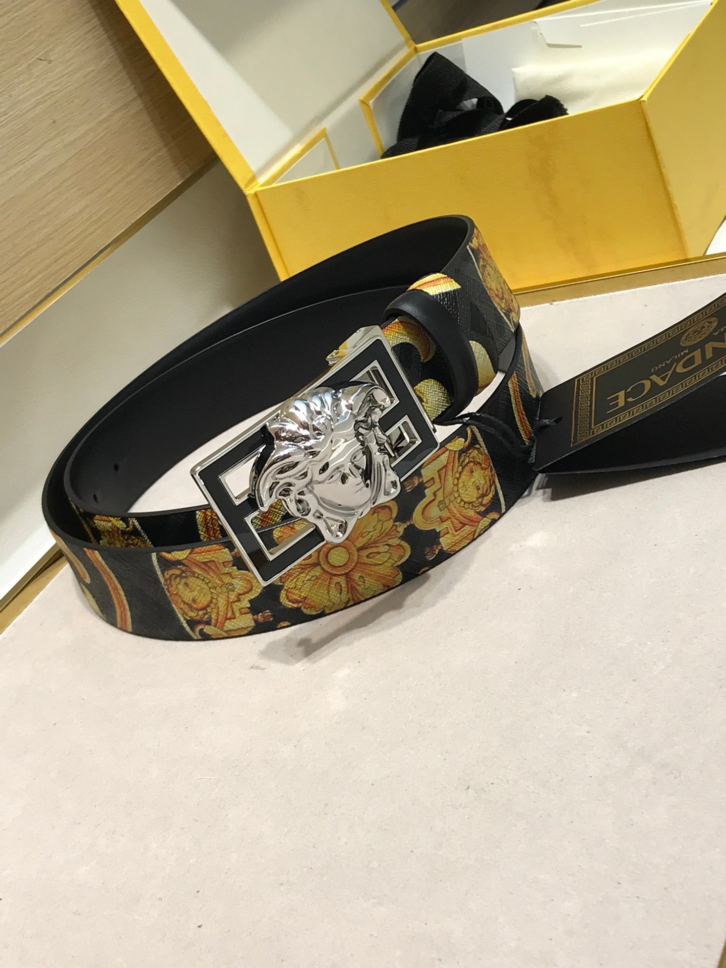 14V82PDE Stylish High quality belt With full package