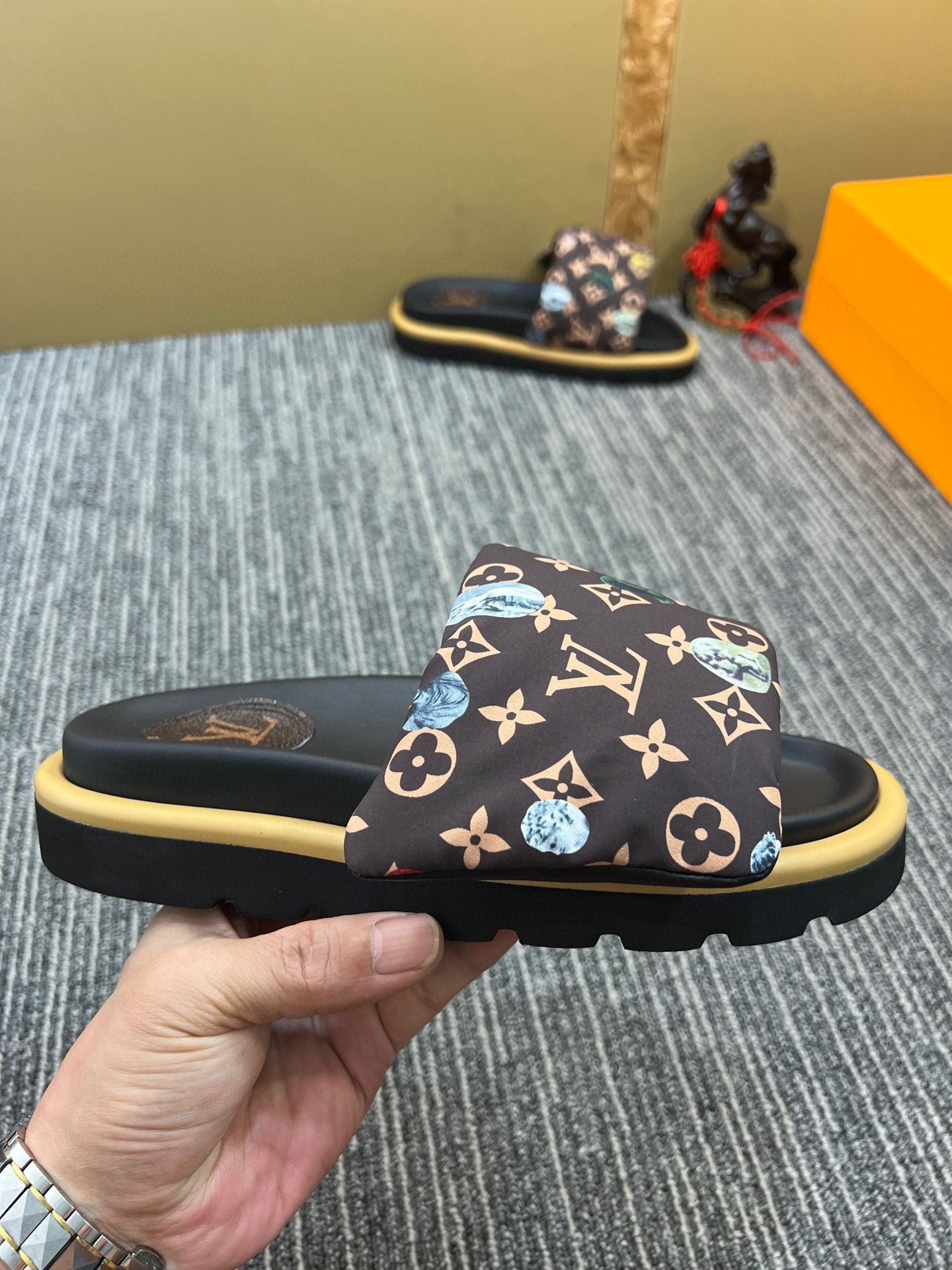 5XF120ZDE Stylish leather quality Slippers