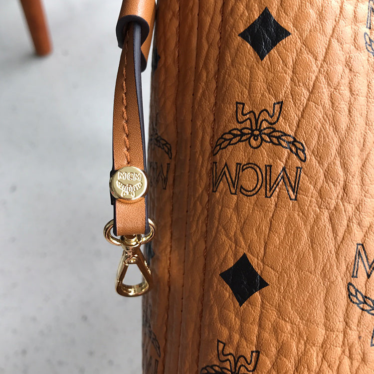 1M5BDE Stylish leather bag