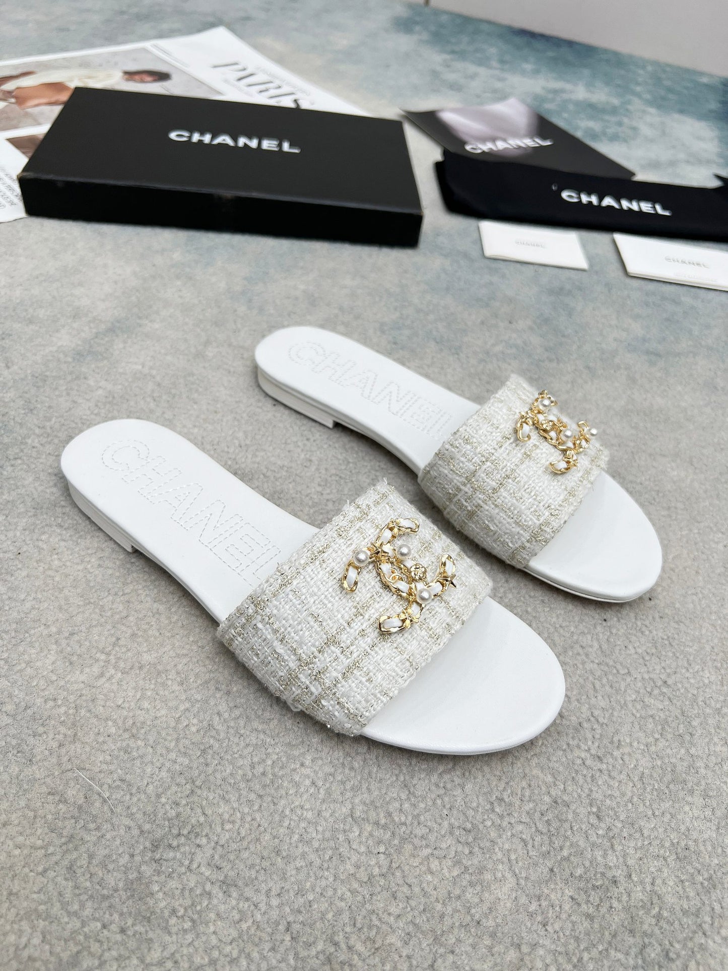 255QC21ZDE Stylish leather shoes