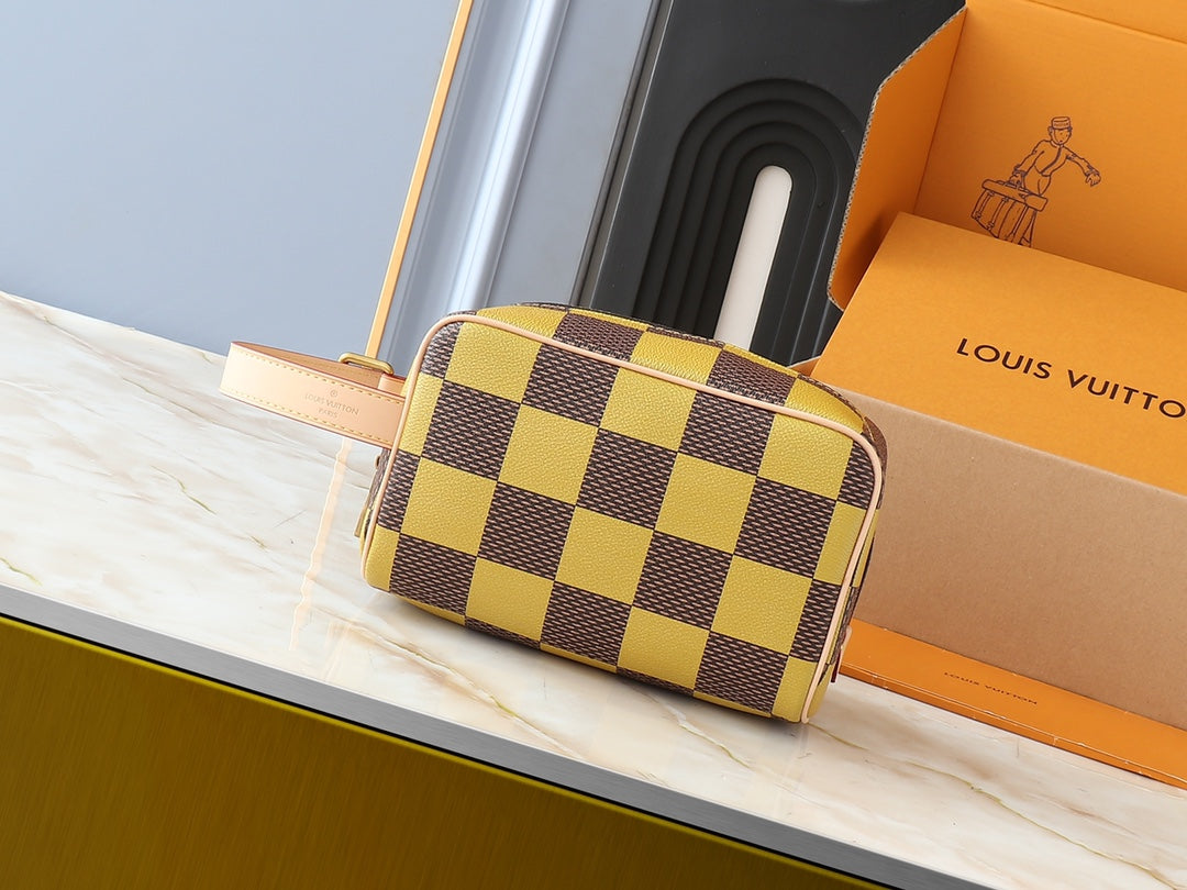 15RE69BDE Stylish leather bag