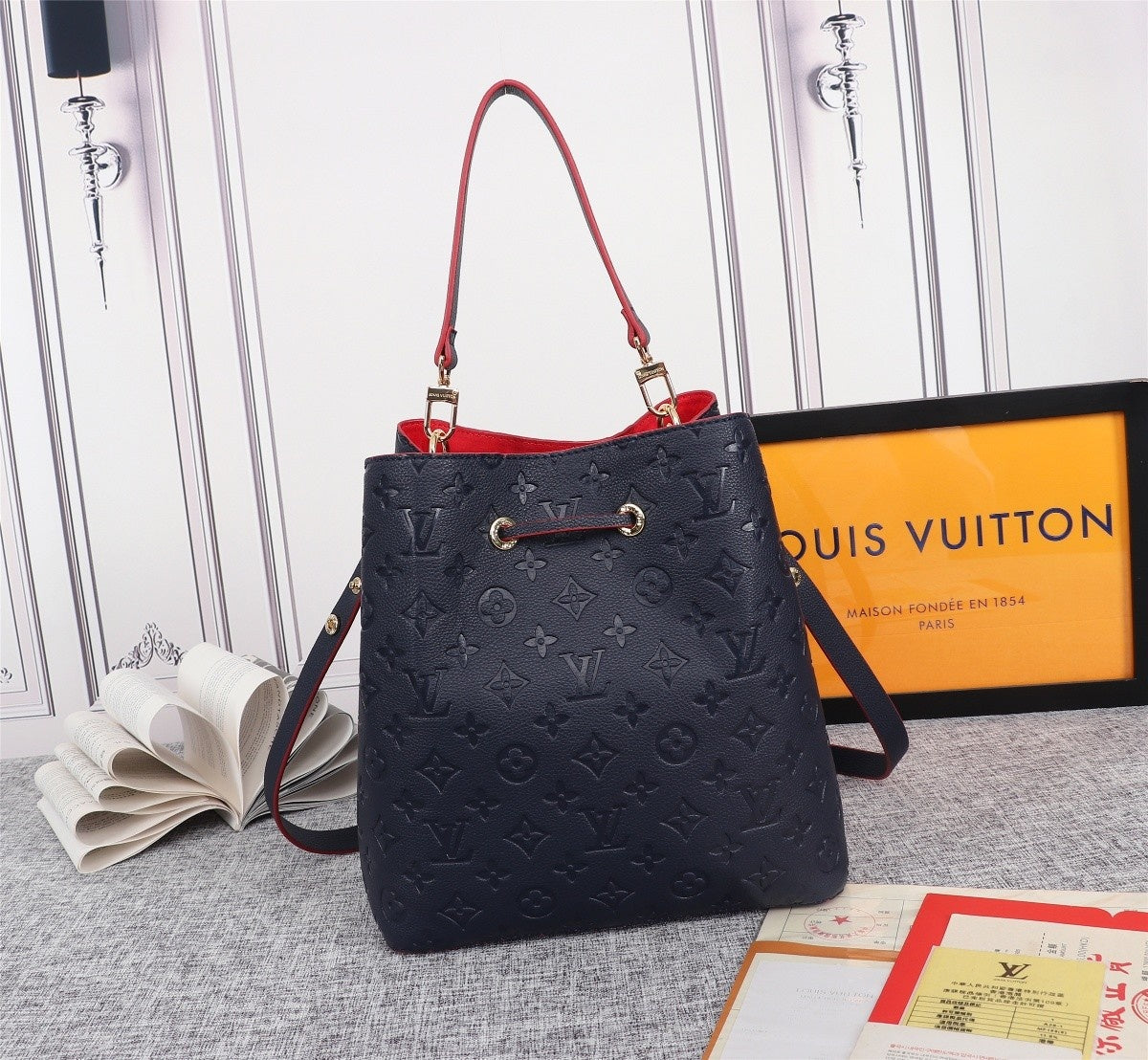 2XE60BDE Stylish leather bag