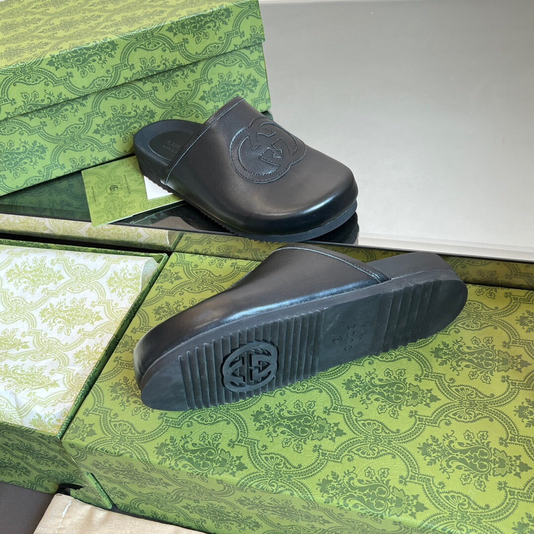 2YB26ZDE Stylish Slippers