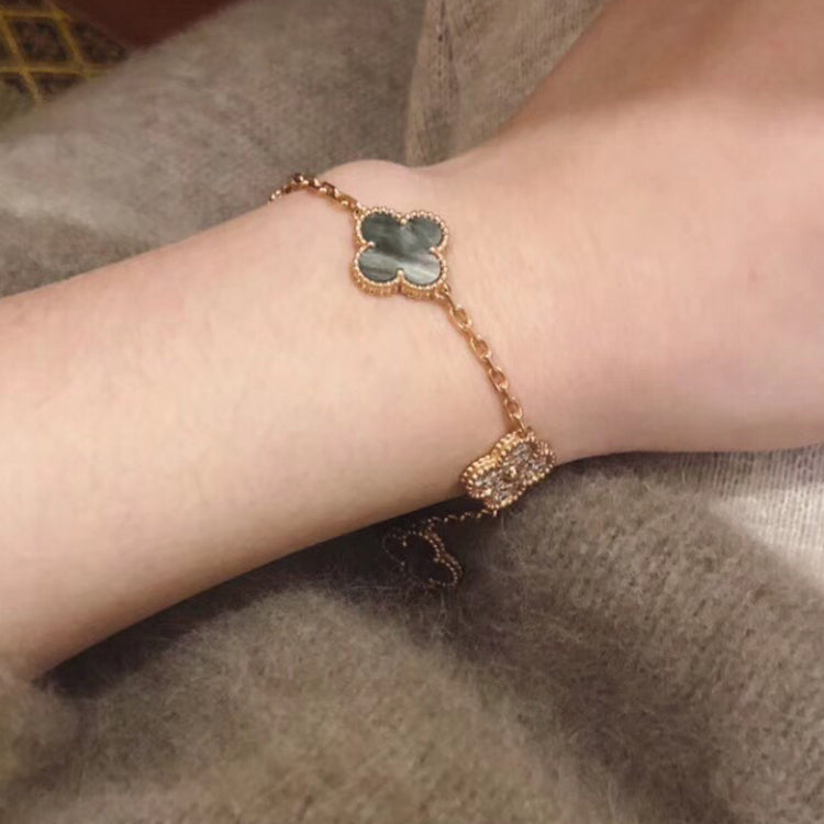 ZVA3KDE Stylish Bracelets