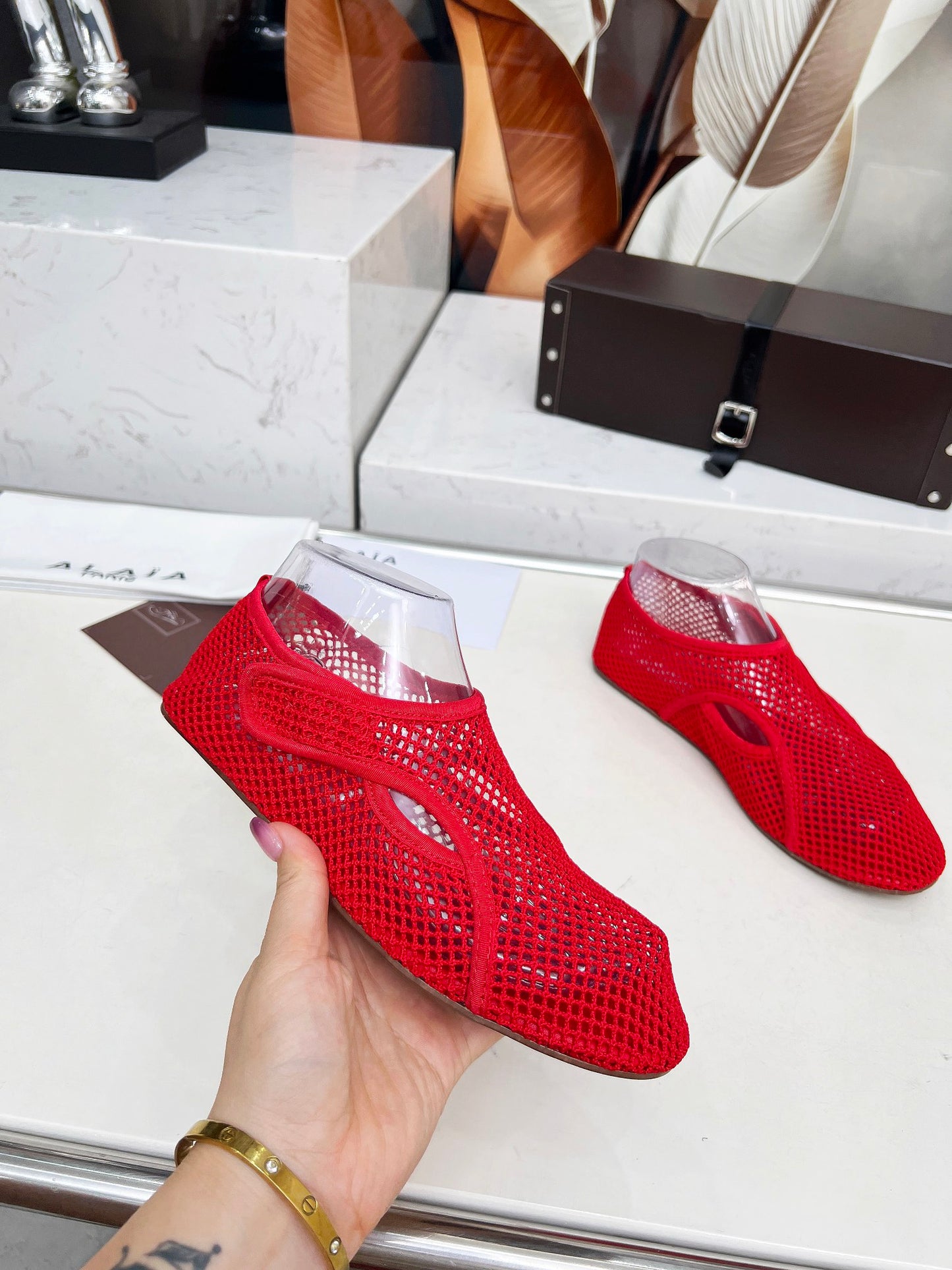 255QA24ZDE Stylish leather shoes