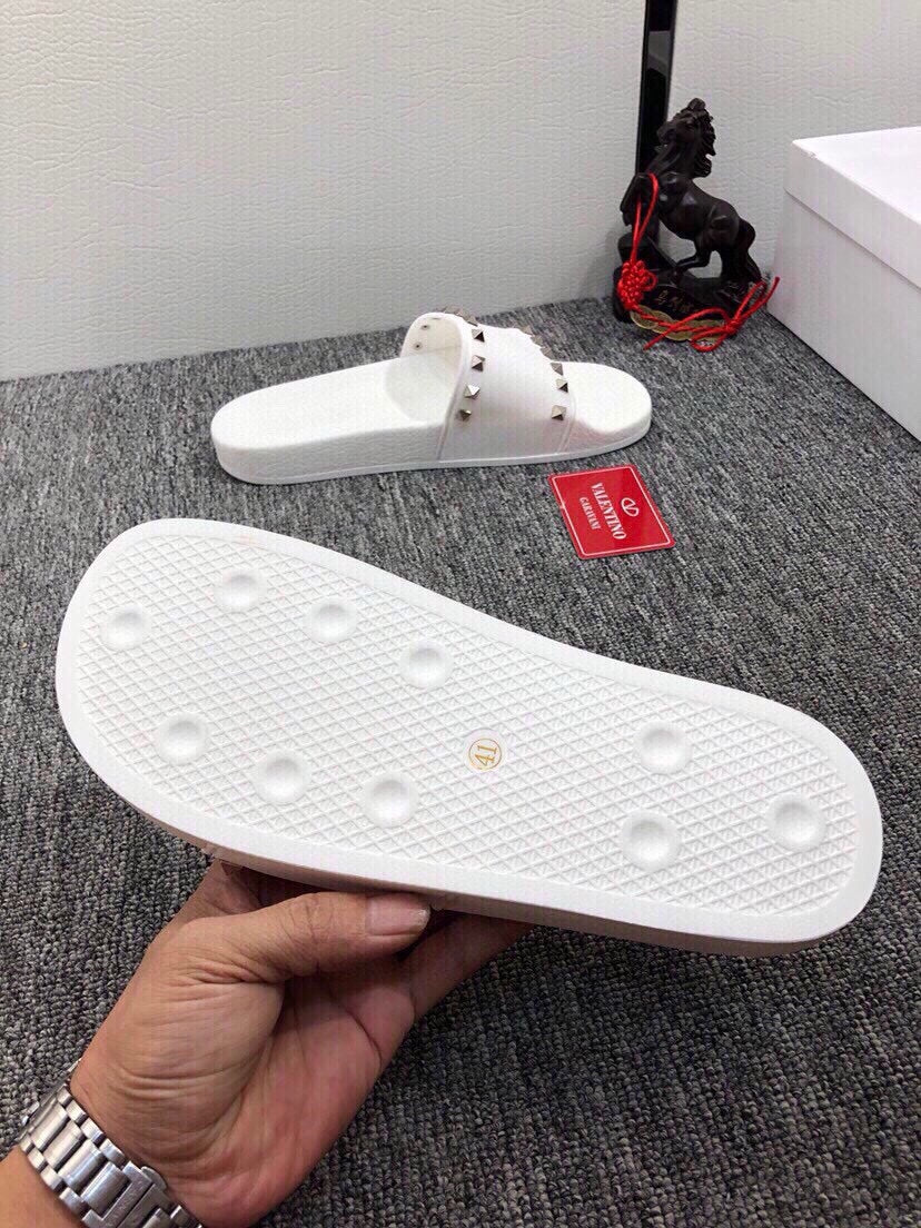 54VL52ZDE Stylish slippers