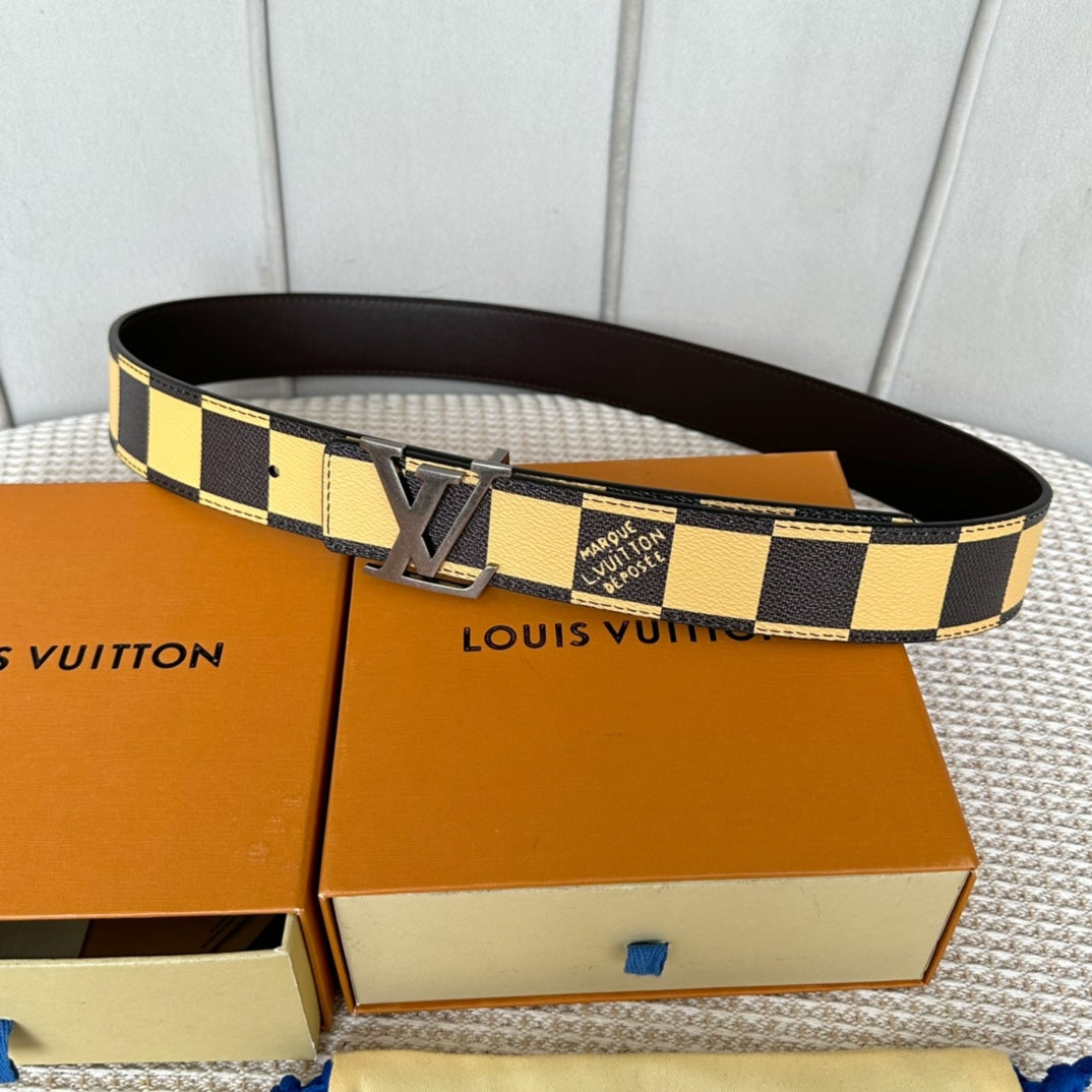 14E149PDE Stylish High quality belt With full package