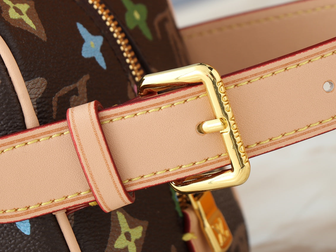 15RE69BDE Stylish leather bag