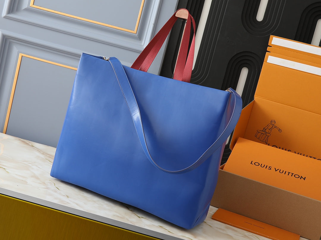 15XE9BDE Stylish leather bag