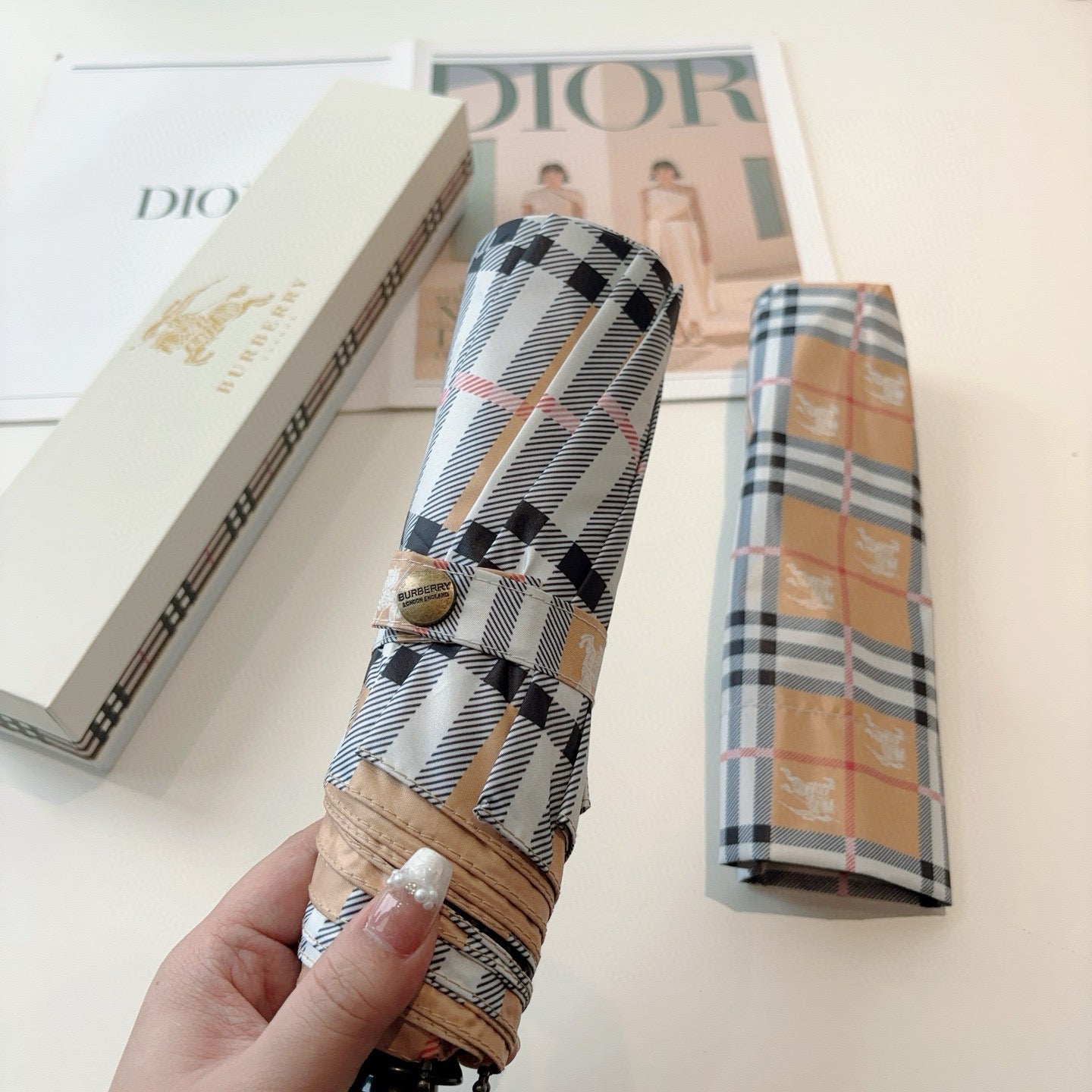 15RR127SDE Stylish UV resistant umbrella