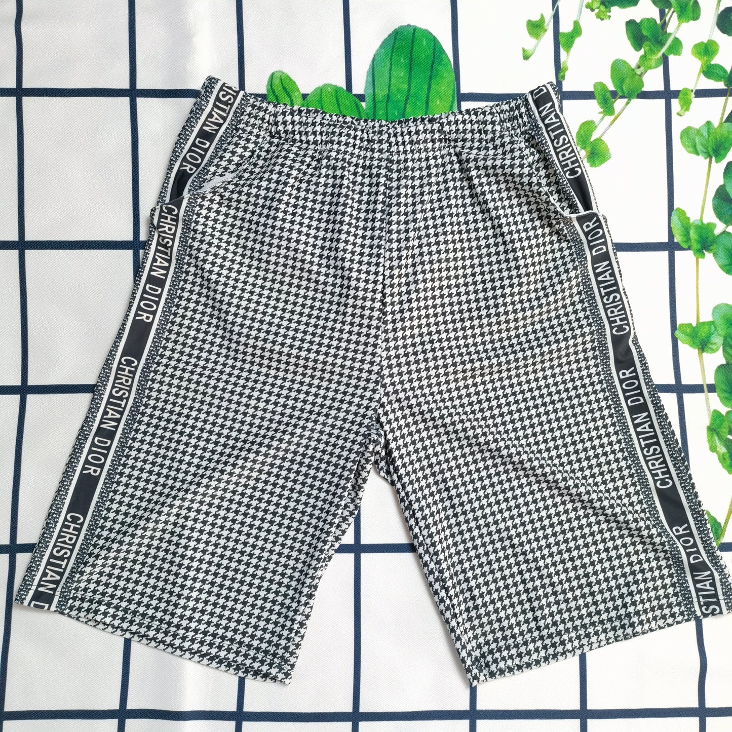 14D7YDE Stylish Men's trunks