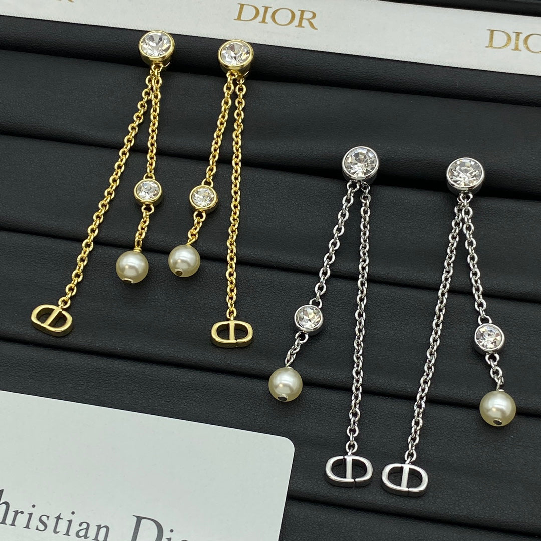 14D1076EDE Stylish Earrings
