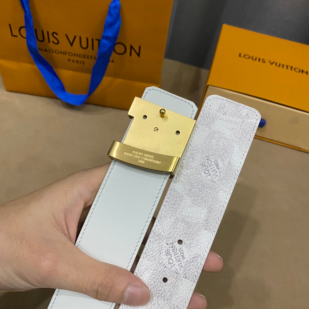 14E138PDE Stylish High quality belt With full package