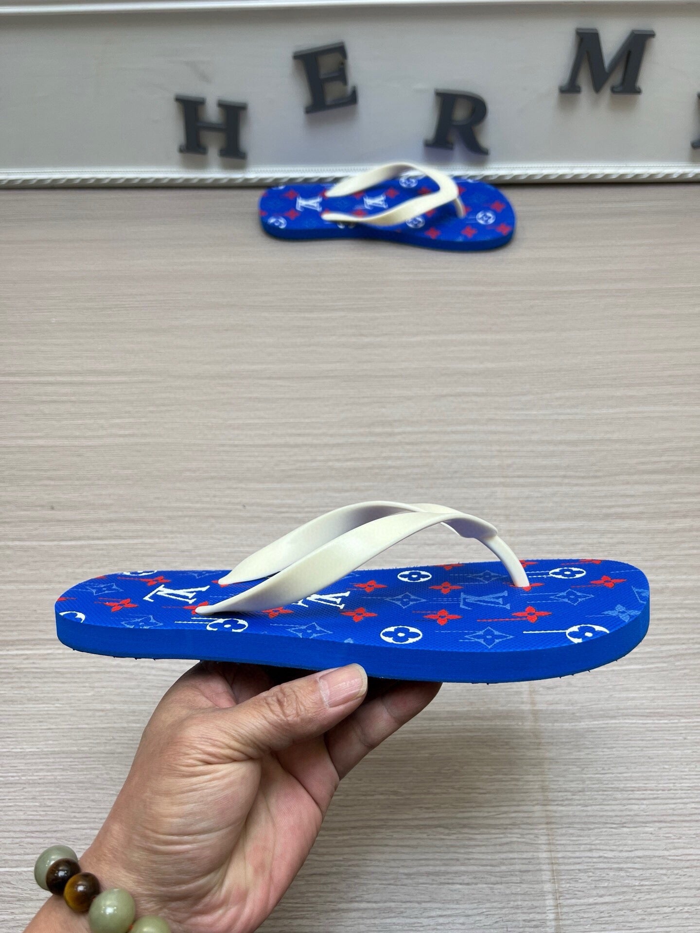 54E55ZDE Stylish slippers