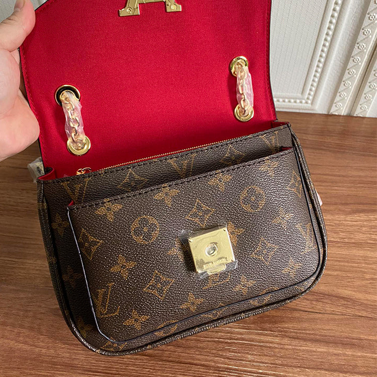 1E55BDE Stylish leather bag