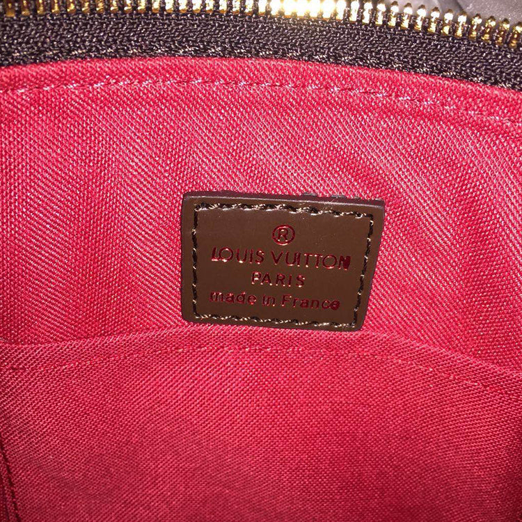 1E27BDE Stylish leather bag