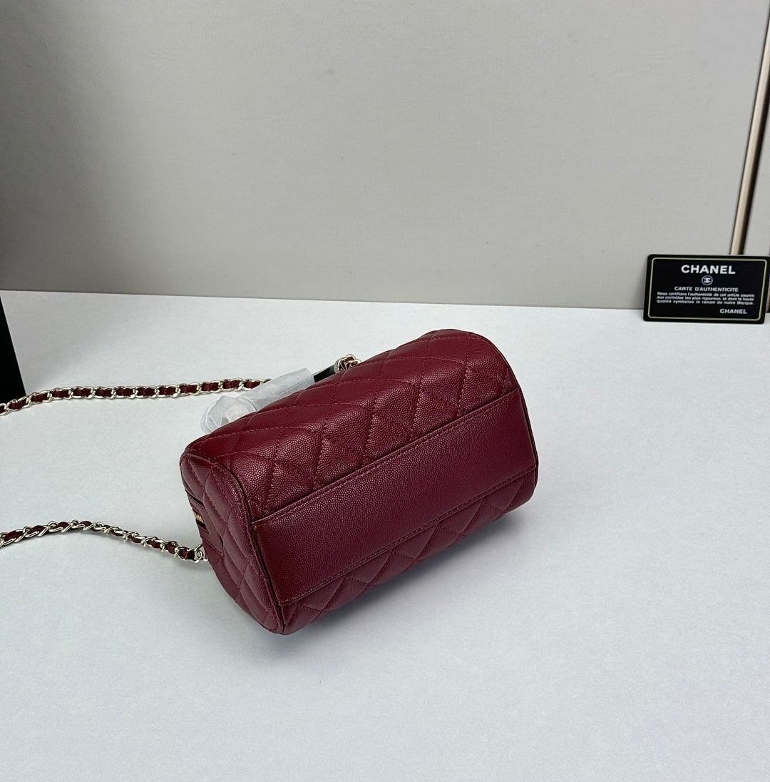 15RC55BDE Stylish leather bag