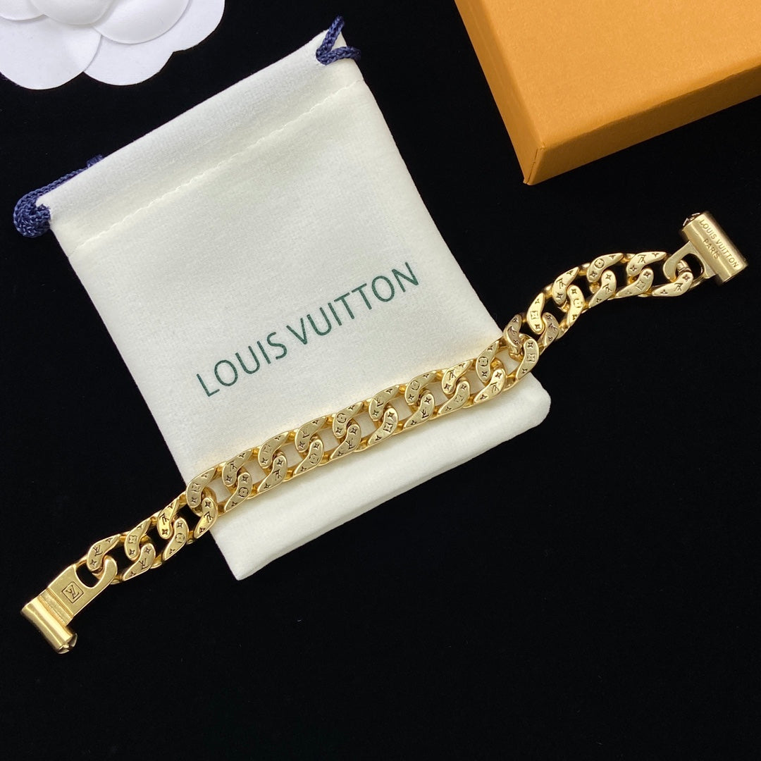 1NE234DE Stylish Necklaces