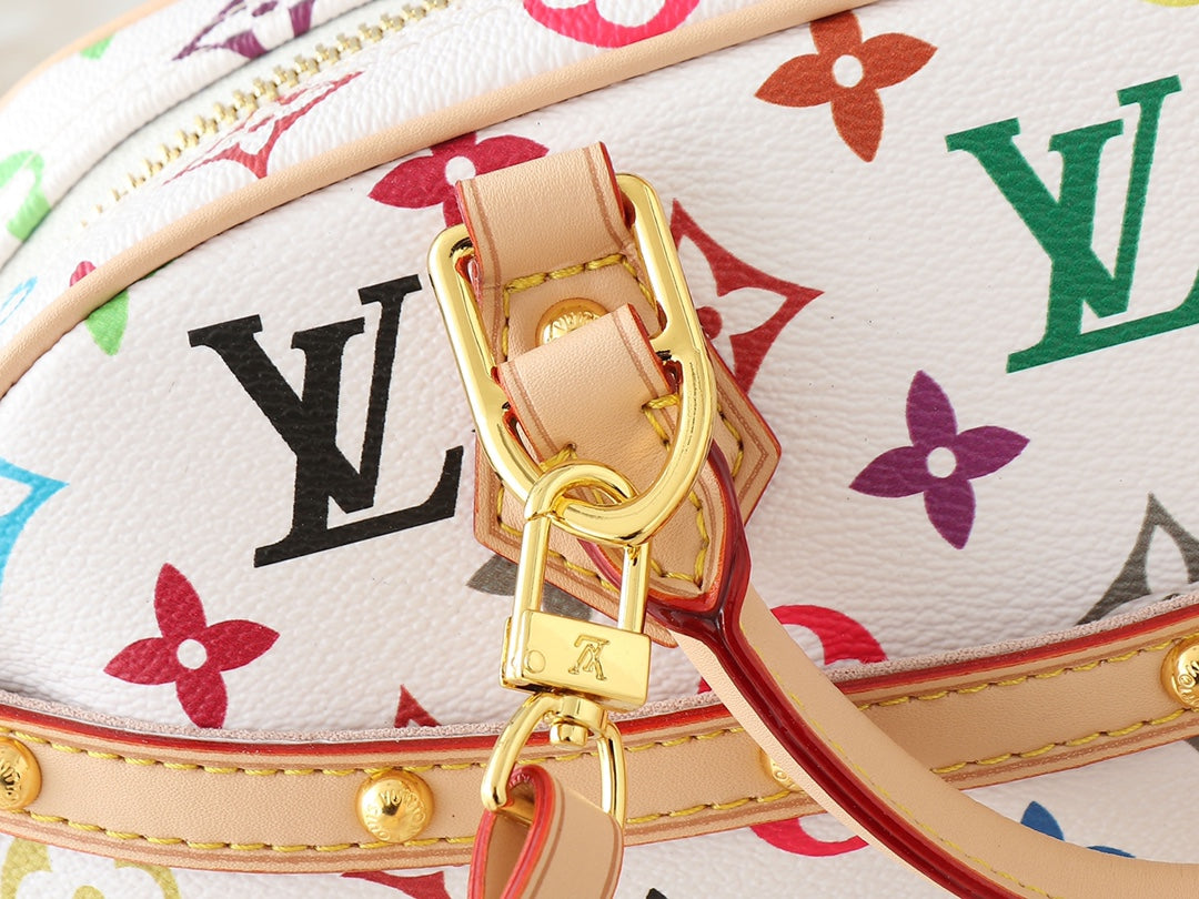 165NE101BDE Stylish leather bag