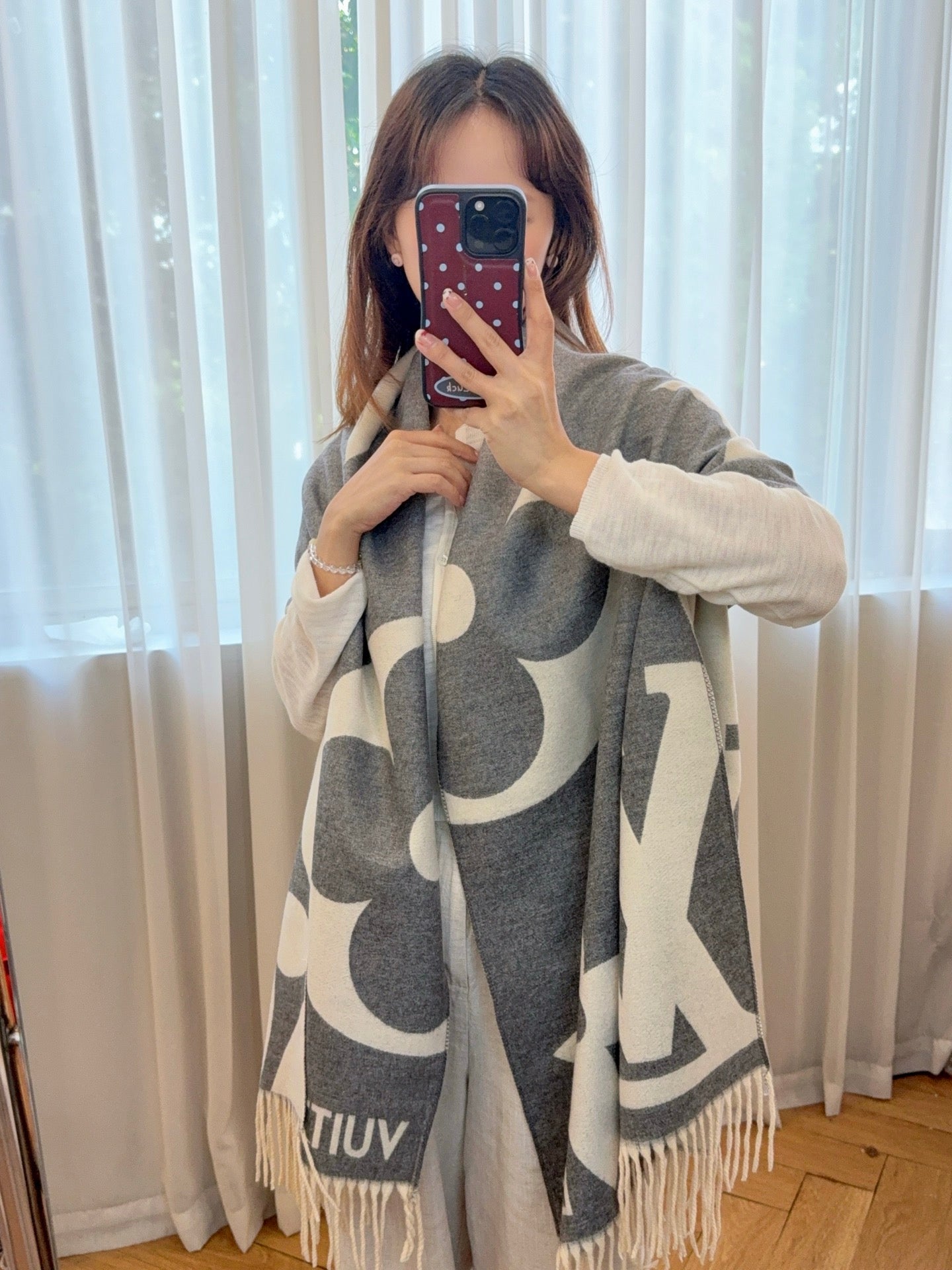 185ZE66WDE Stylish Winter Scarves